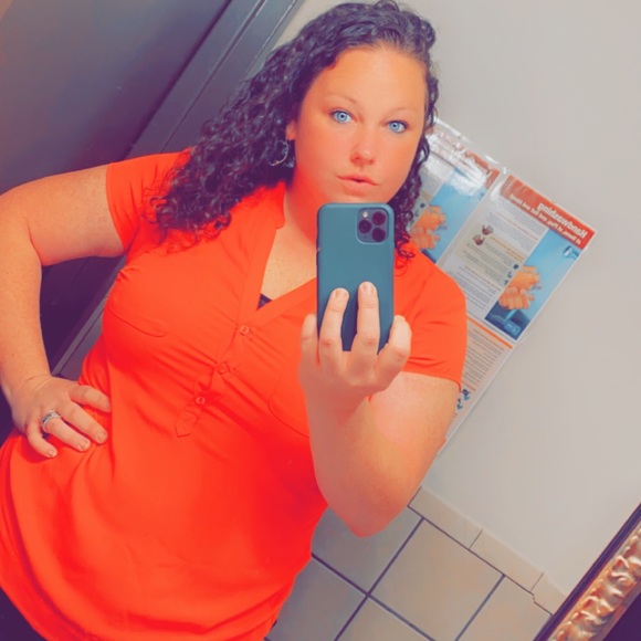 Meet your Posher, Michelle - Picture 2 of 4